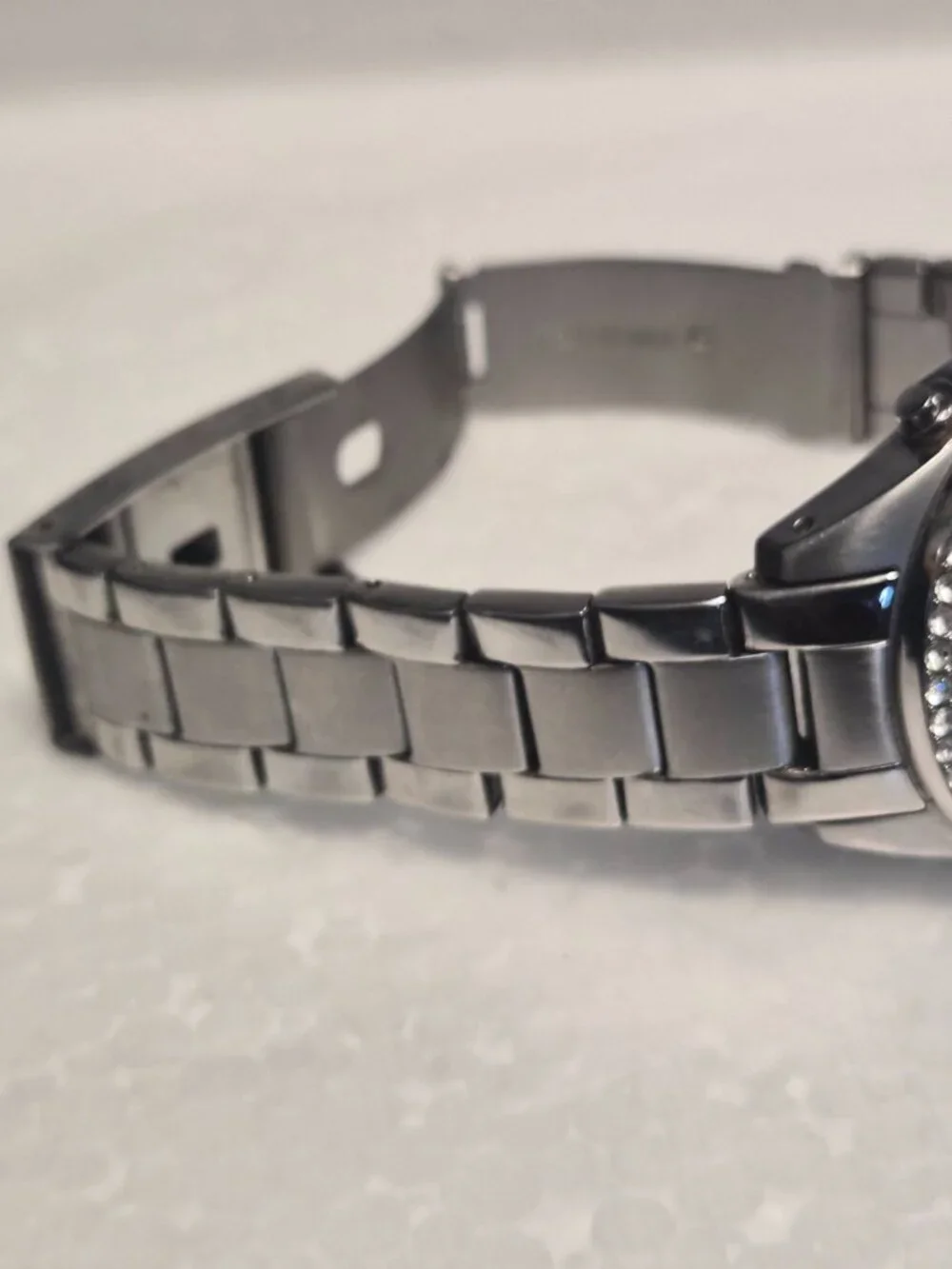 Fossil stainless band analog